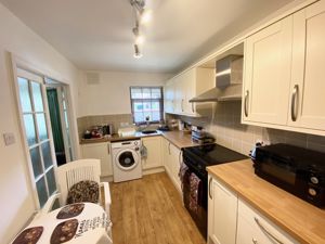 Modern Kitchen/Diner- click for photo gallery